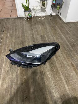 Tesla model 3/y headlight Lf side 2021 2024