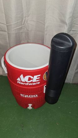 Igloo Jobsite water cooler jug with cup holder