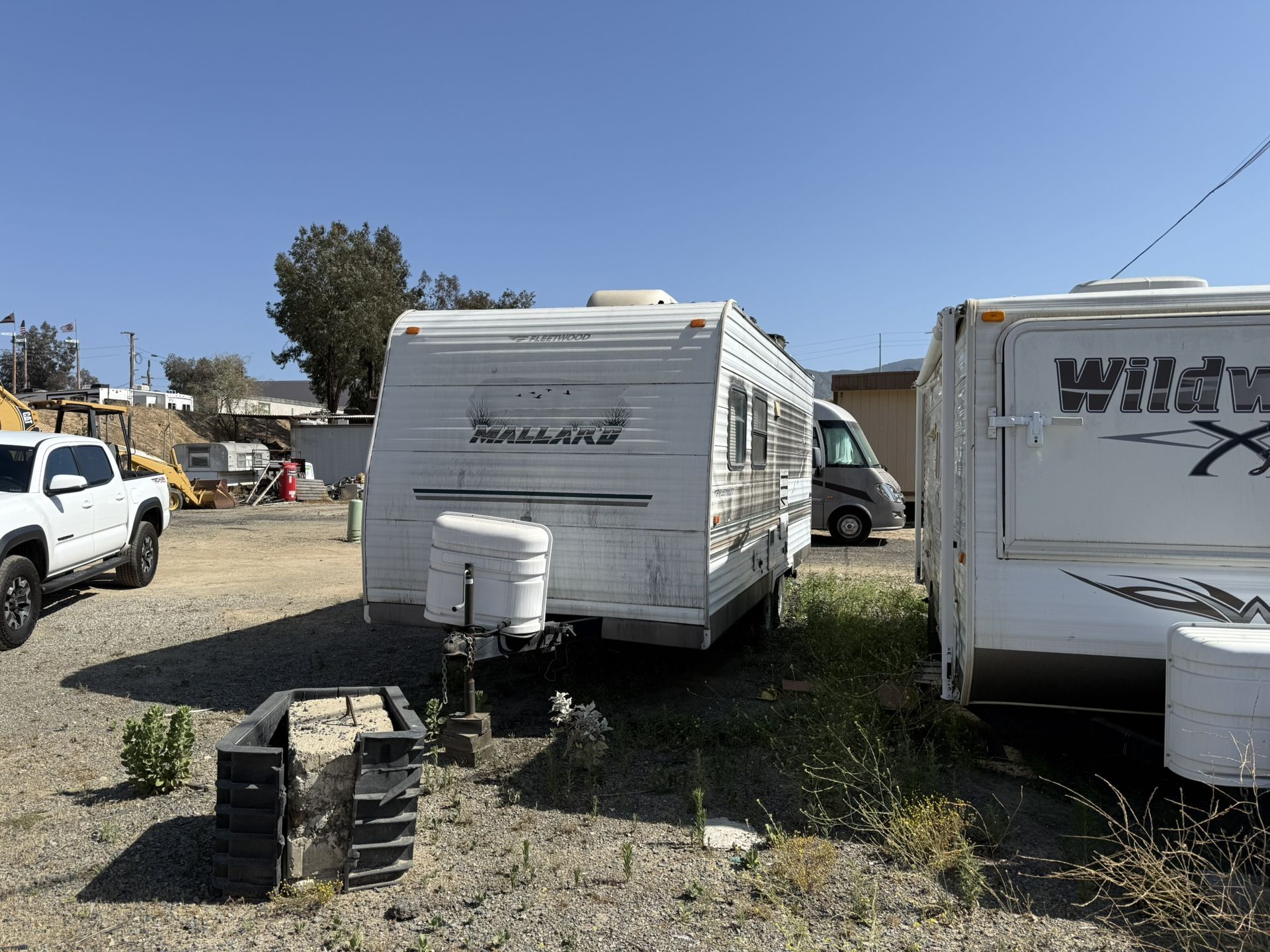 2005 Mallard Travel Trailer