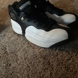 White And Black Jordan’s Size 10