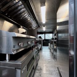 FOOD TRUCK