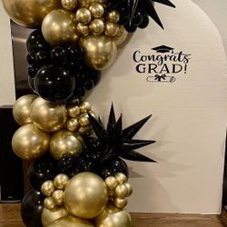 Graduation Balloons And Arch 