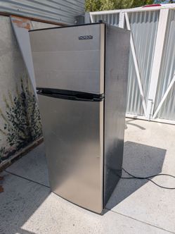 Small refrigerator