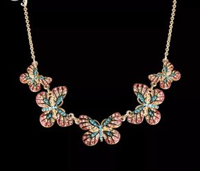 Mesmerizing Betsey jhonson crystal butterflies necklace