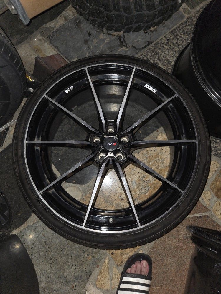 Mercedes SV-F1 Savini 22 Inch Wheels