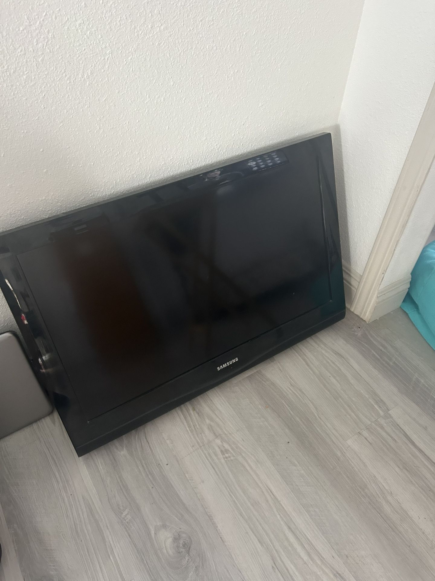 32" Samsung TV