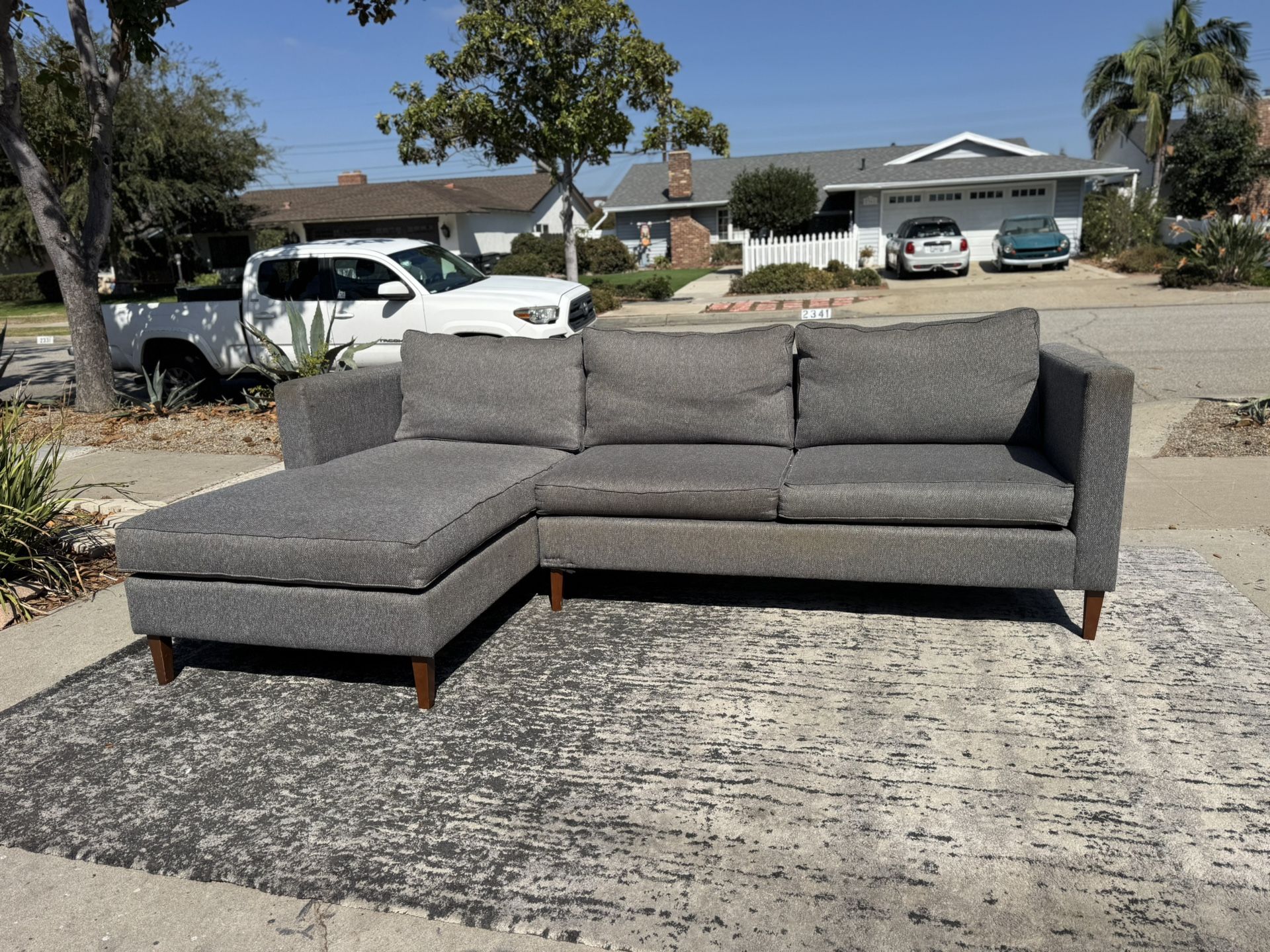 2pc Mid Century Modern Sectional FREE OC DELIVERY