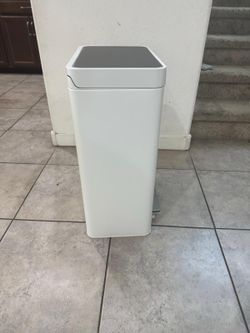 Kohler heavy duty 13 gallons trash can
