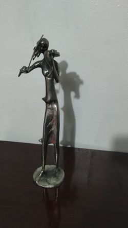 VINTAGE HANDCRADTED CAST METAL BRUTALIST SCULPTURE - VIOLINIST WOMAN 12"×4"