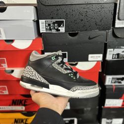 Jordan Green Glow 3s size 6Y USED