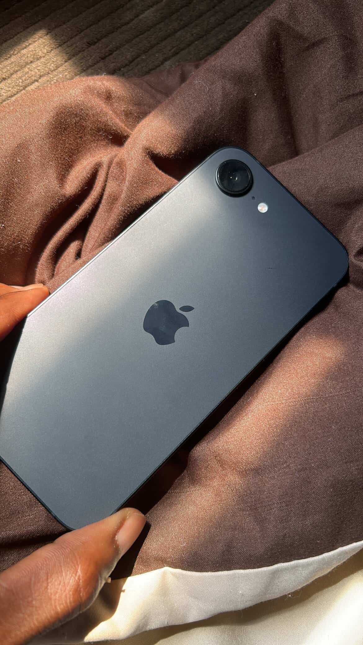 iPhone 16 E