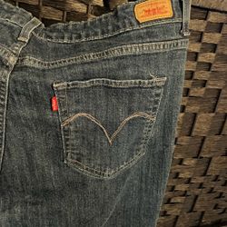 Women's Levi's Jeans, Size 16 Medium Dark Blue $15