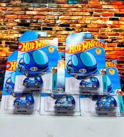 2026 HOT WHEELS DEORA TOO’ND TOONED SERIES 2/5 DARK BLUE $10 Each