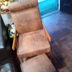 Suede Chair With Ottoman 👀