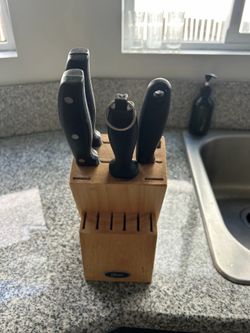 Knife holder and 4 knives