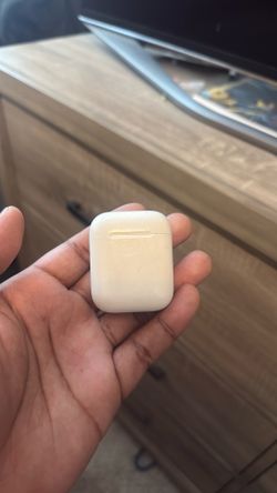 1st gen air pods both earbuds work