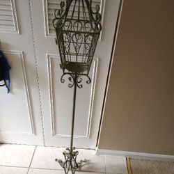 Candle Flower Holder

Candle light lamp style. Vintage style. Great shape. Located in Gaithersburg MD. 

Price is firm.