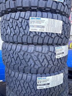 Toyo Open Country R/T Trail 285/70R17 Tires