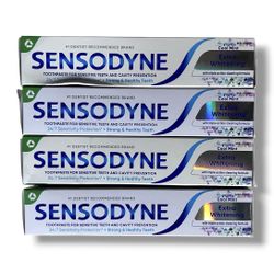 Sensodyne Extra Whitening Fluoride Toothpaste for Sensitive Teeth (4 pack)