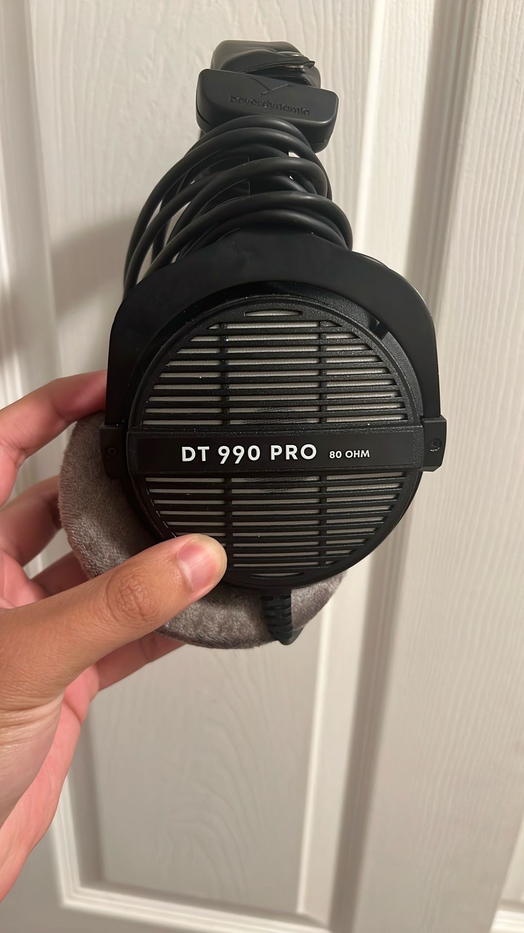 beyerdynamic DT 990 PRO