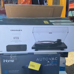 Crosley KTC6 with Bluetooth Speaker Bundle 