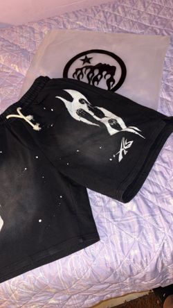 Hell star shorts