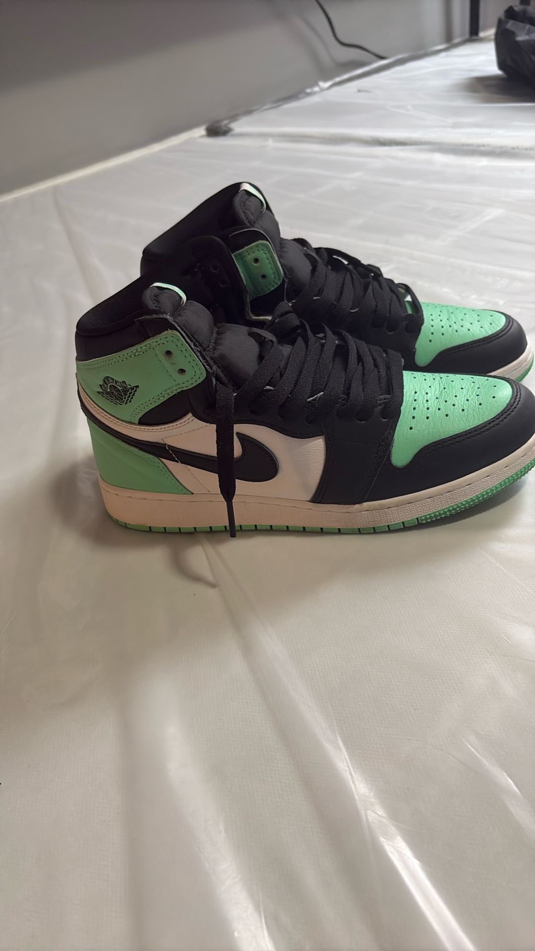 Retro 1s Size 7 Boys Black White & Green