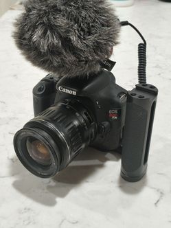Canon EOS Rebel T3i DSLR Camera with Lens