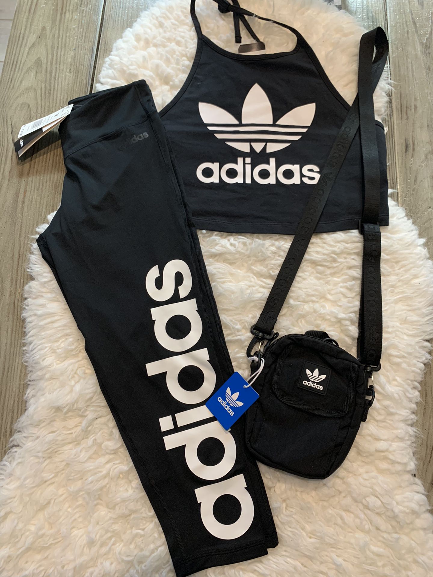 New Adidas Woman’s Set 