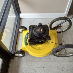 Yard Machine Lawnmower 