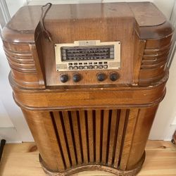 1940s Philco 40-180 Floor Standing Tube Radio Original Working Condition 
