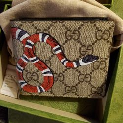 Gucci men's 2025 snake wallet