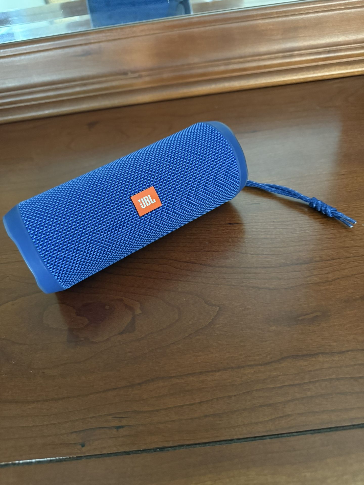 JBL Flip 4 Bluetooth Speaker