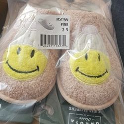 Dakota Fleece Girls Smiley Cozy Comfort Slippers

