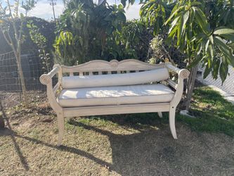 Elegant Bedroom Bench