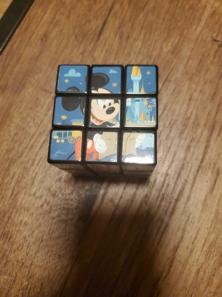 Disney Theme Park Edition Rubik’s Cube