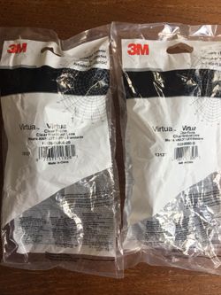 Set/2 clear safety glasses.