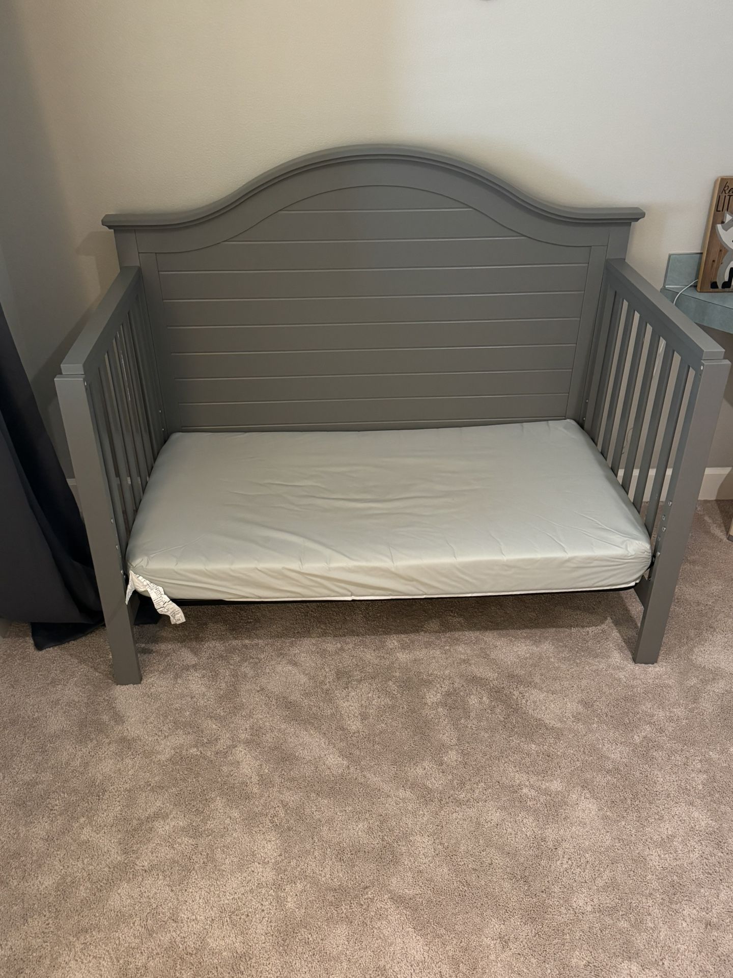 2 In 1 Baby Crib And Infant Bed