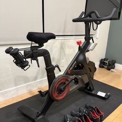 Peloton In Almost New Condition + Shoes