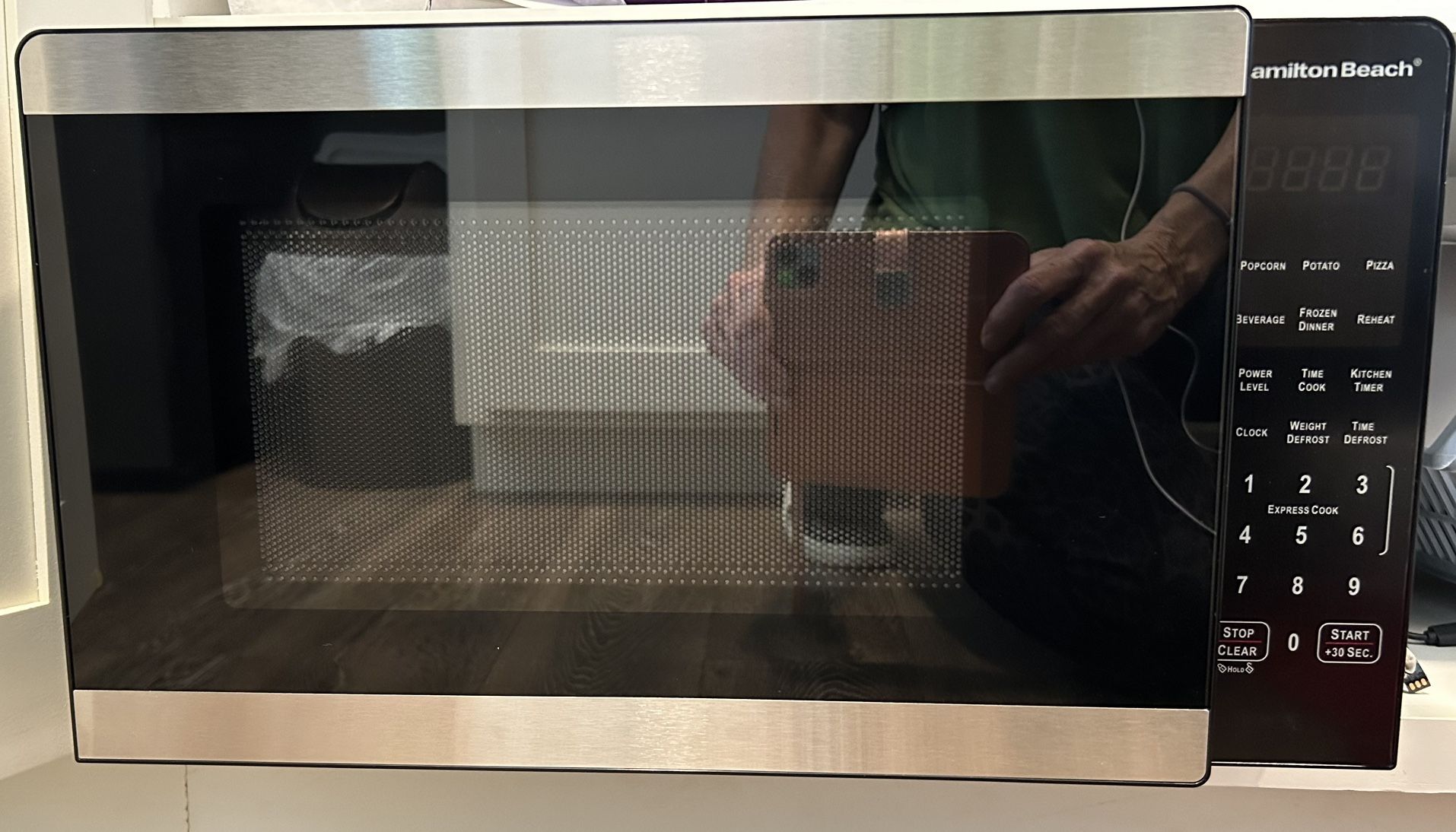 BRAND NEW Microwave still In Box 📦