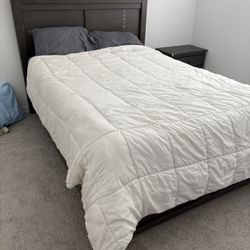 Queen Bedroom Set 