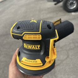 Dewalt Xr Sander 