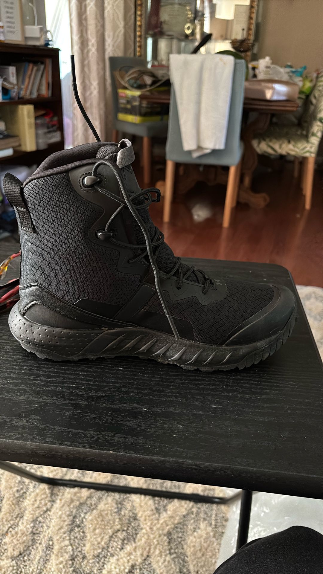 UA W Micro G Valets