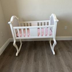 Rocking Baby Crib
