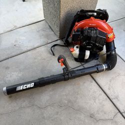 Echo PB-580T 58.2 CC Back Pack Blower with Tube Mounted Throttle Lightly Used