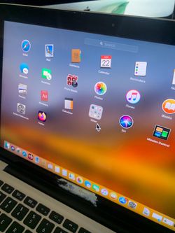 2011 MacBook Pro i7 8gb