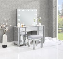 ✨️BEAUTIFUL AND ILLUMINATED DRESSING TABLE  😍