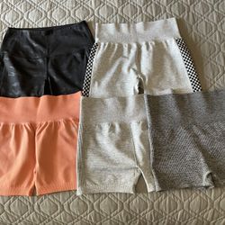 Shorts Size L
