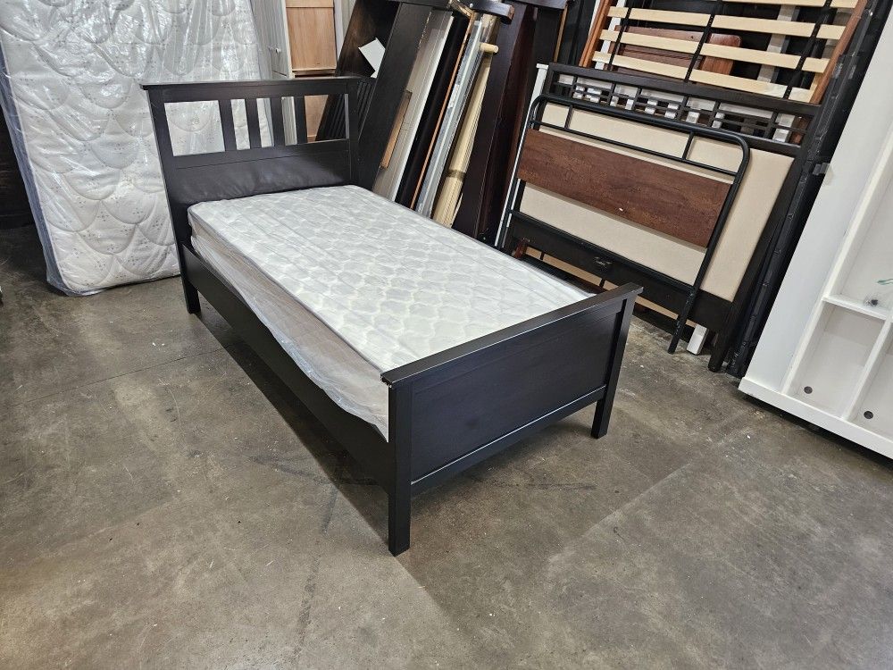 Twin Bed And Mattress 