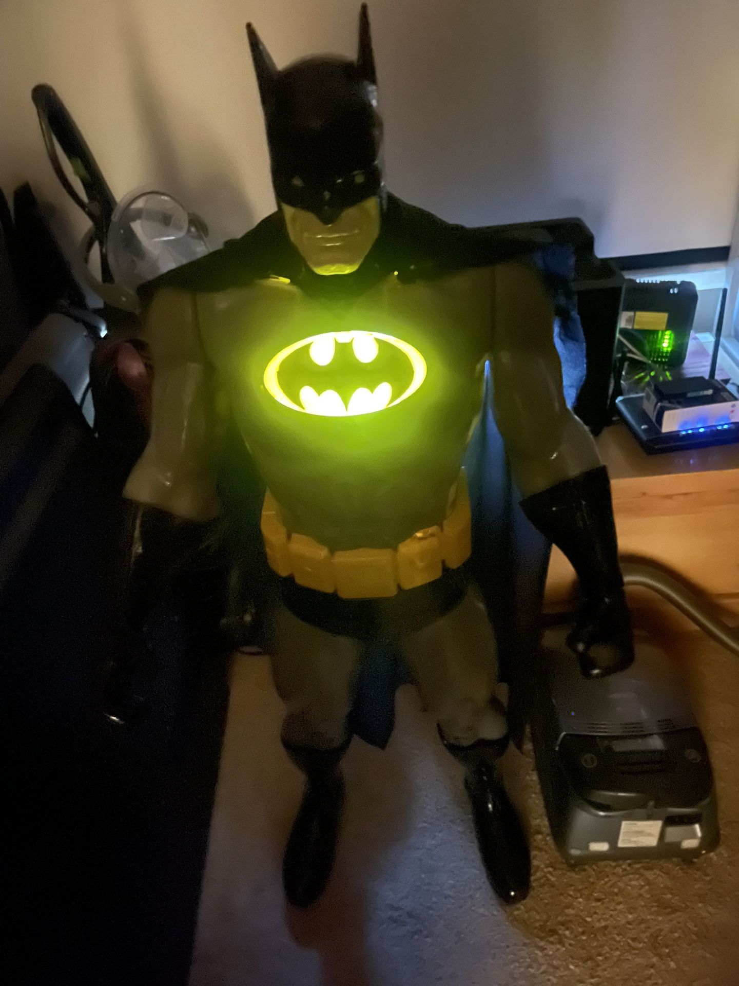 BATMAN 4 FOOT TALL Statue Rare Black/Gray Suite DC Comics 48 Inch